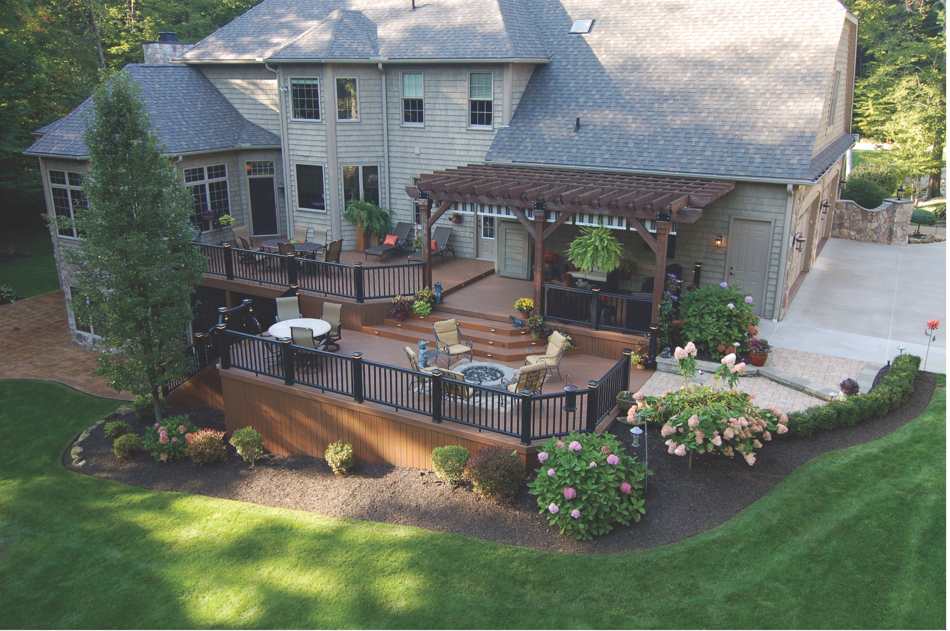 Deck and pergola combination